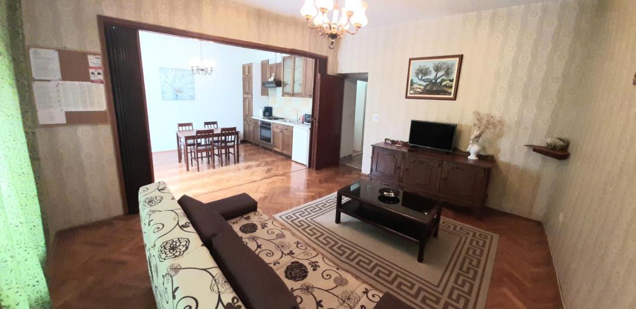 Apartman Sunce Apartment Kaštela Екстериор снимка